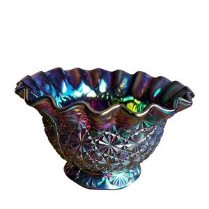 Vintage LE Smith Iridescent Amethyst
Carnival Glass Daisy Button
Crimped Bowl